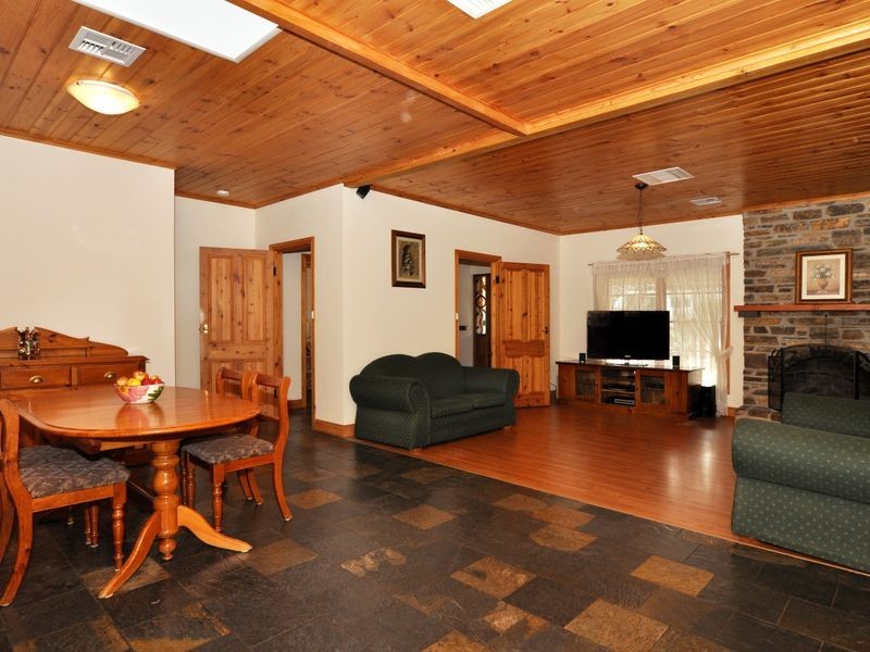 14 Catharina St, Flagstaff Hill SA 5159