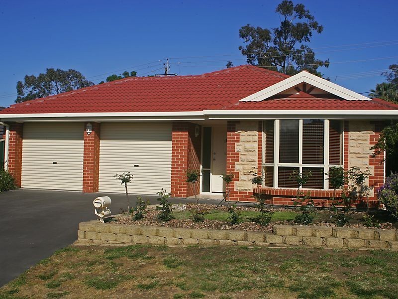 11 Merrivale Dr, Happy Valley SA 5159