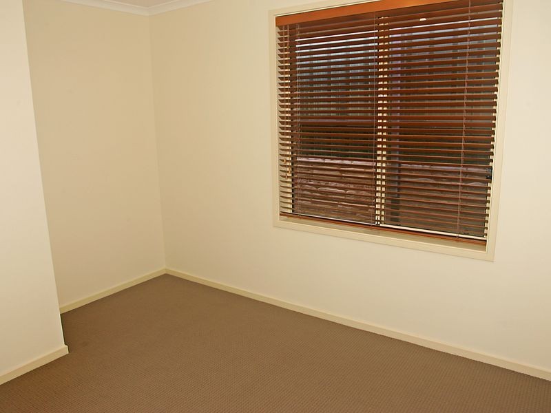 11 Merrivale Dr, Happy Valley SA 5159