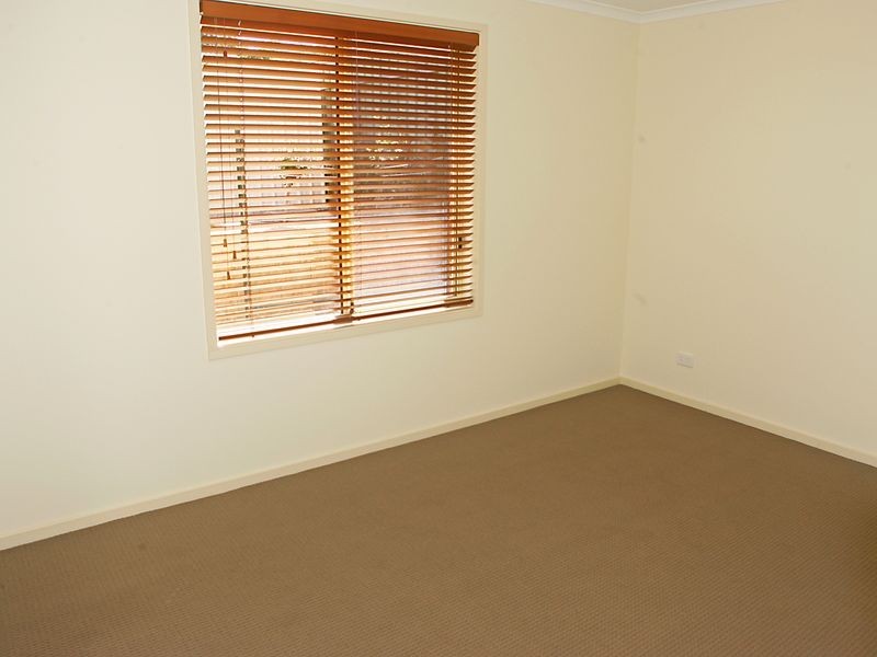 11 Merrivale Dr, Happy Valley SA 5159