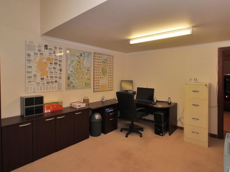 7 Witton St, Flagstaff Hill SA 5159