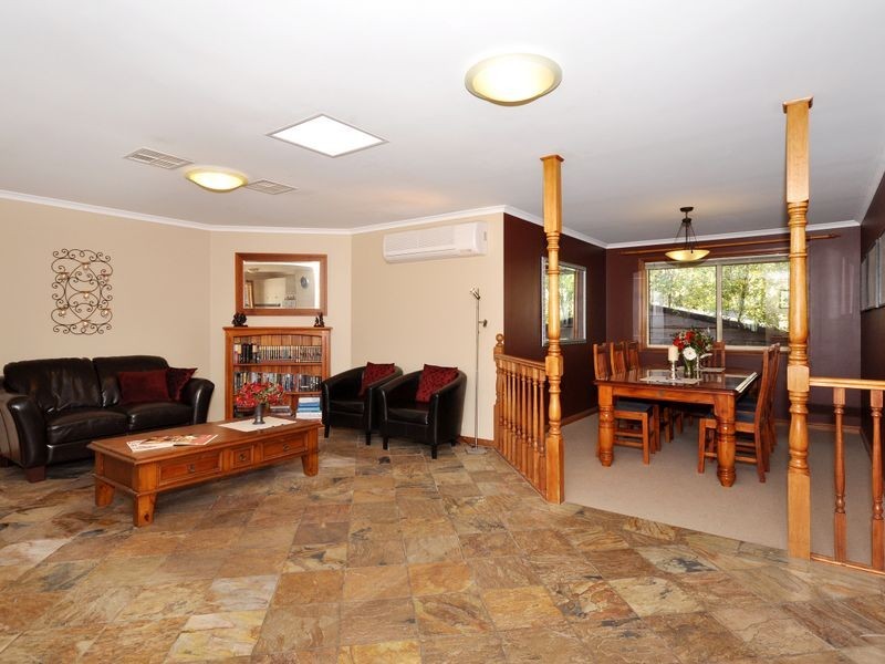 63 The Oaks Pde, Aberfoyle Park SA 5159