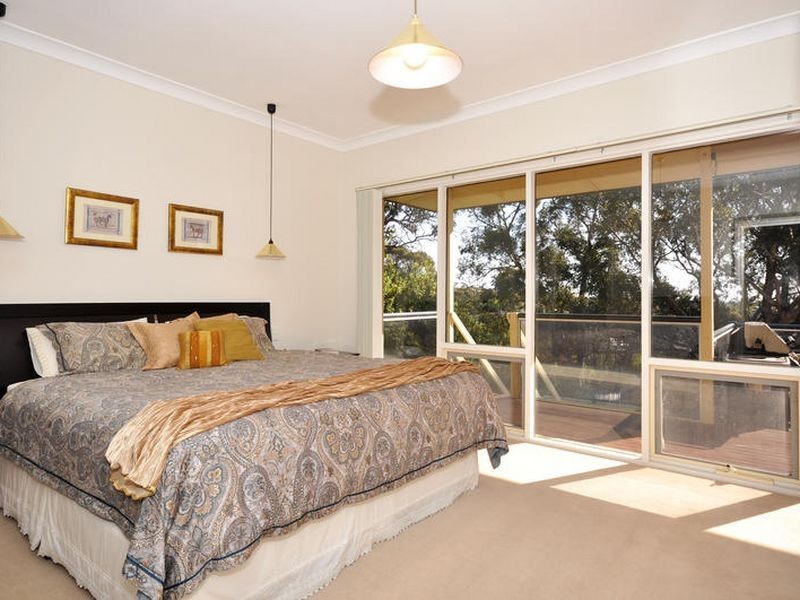 18 Shetland St, Woodcroft SA 5162