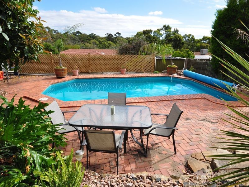 11 Proctor St, Flagstaff Hill SA 5159