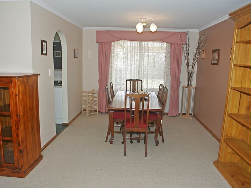 18 Gem St, Aberfoyle Park SA 5159