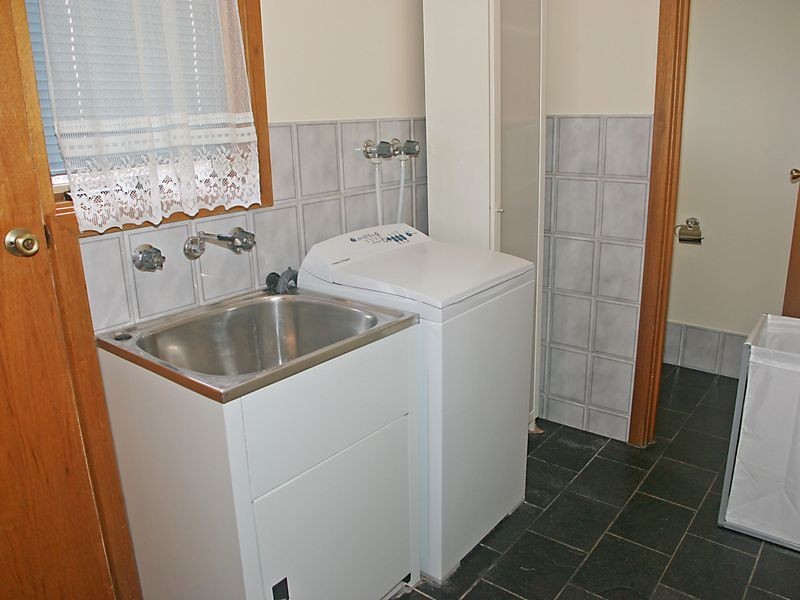 18 Gem St, Aberfoyle Park SA 5159