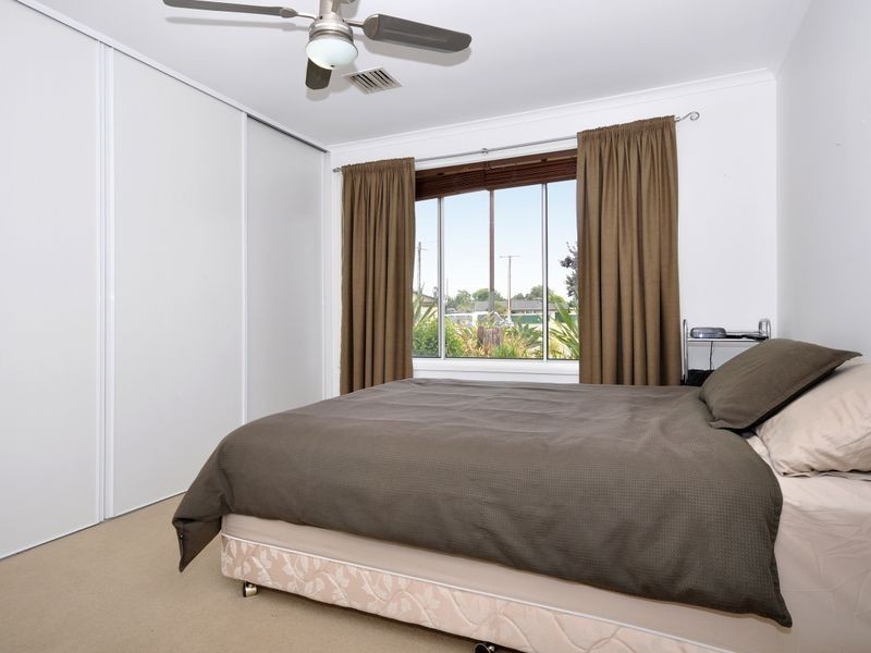 7 Charles Cr, Port Noarlunga South SA 5167