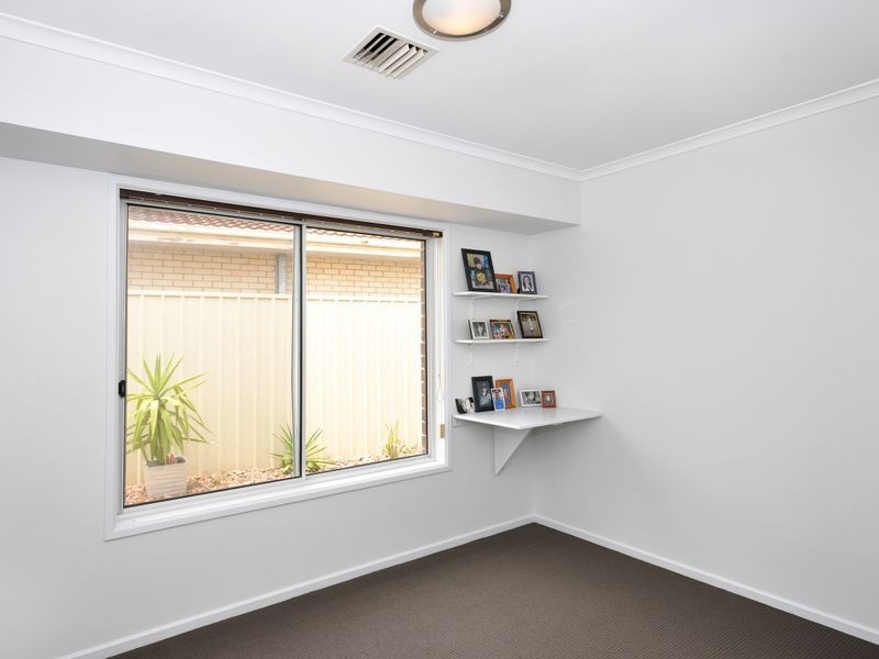 7 Charles Cr, Port Noarlunga South SA 5167