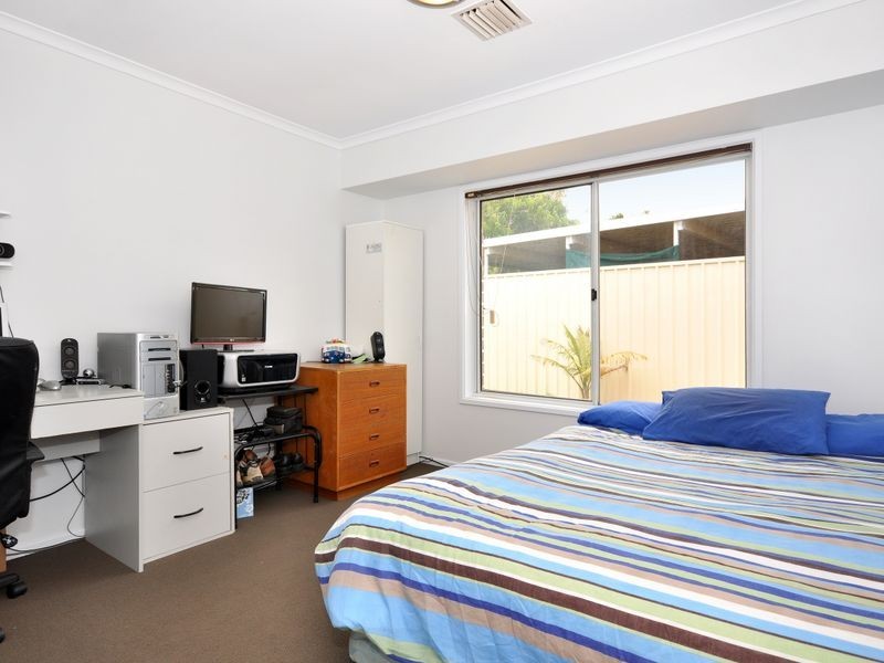 7 Charles Cr, Port Noarlunga South SA 5167