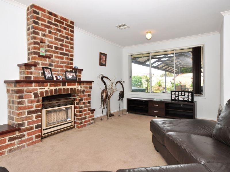7 Charles Cr, Port Noarlunga South SA 5167