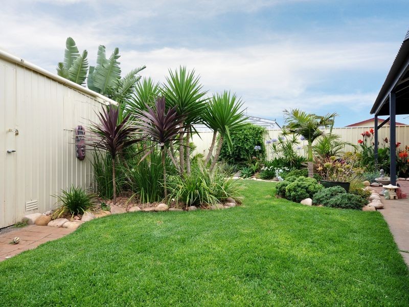 7 Charles Cr, Port Noarlunga South SA 5167