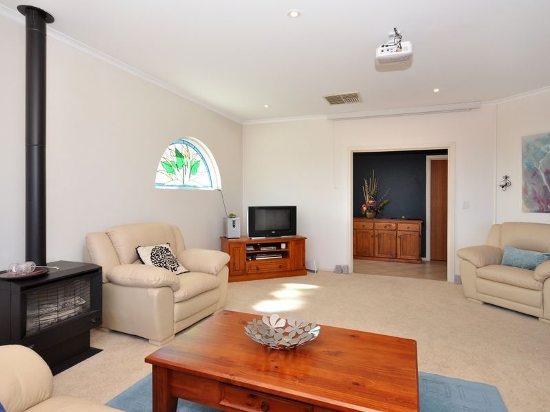 130A Windebanks Rd, Happy Valley SA 5159