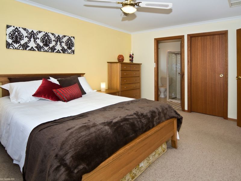 17 Haven Ave, Seaford SA 5169