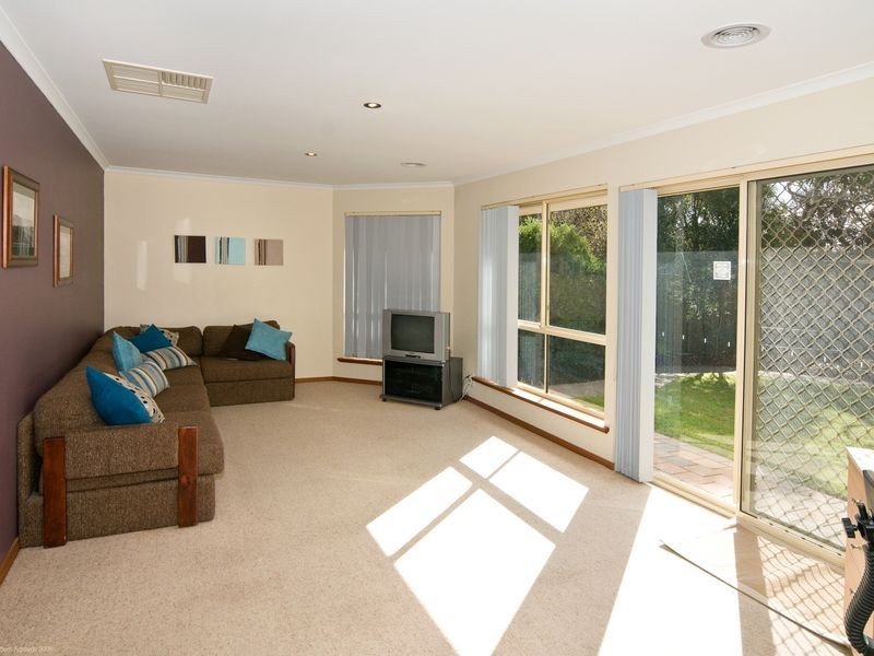 17 Haven Ave, Seaford SA 5169