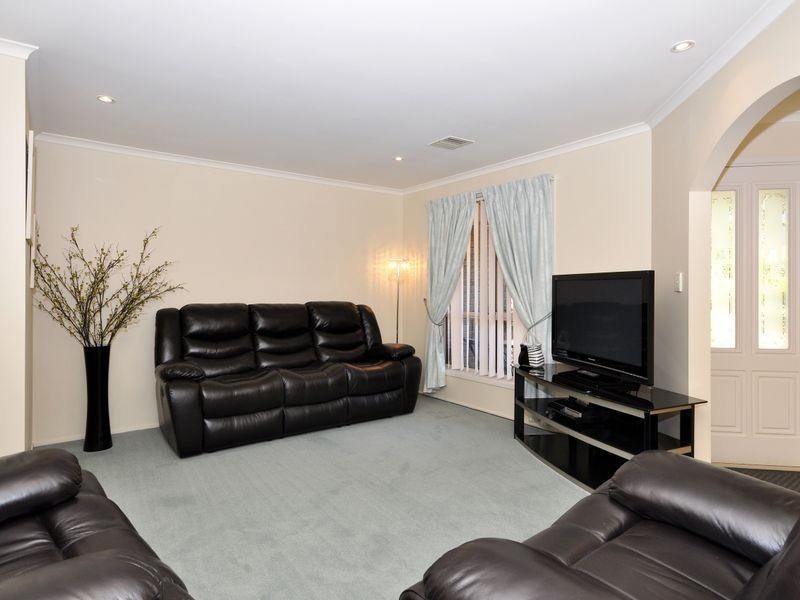 50 Miller Dr, Happy Valley SA 5159