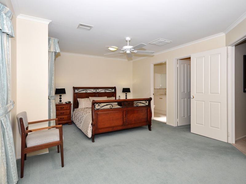 50 Miller Dr, Happy Valley SA 5159