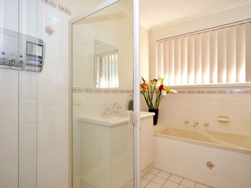 50 Miller Dr, Happy Valley SA 5159