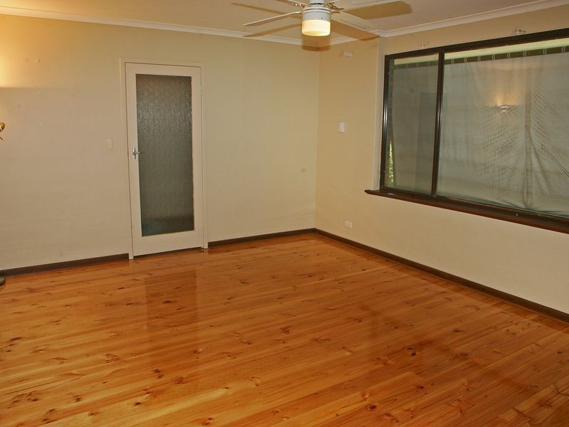 8 Braeside Ave, Reynella East SA 5161