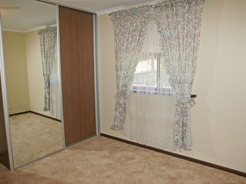 8 Braeside Ave, Reynella East SA 5161