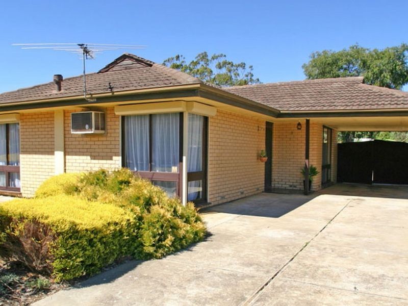 10 Edwina Drive, Morphett Vale SA 5162