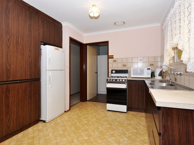 12 Lillian St, Huntfield Heights SA 5163