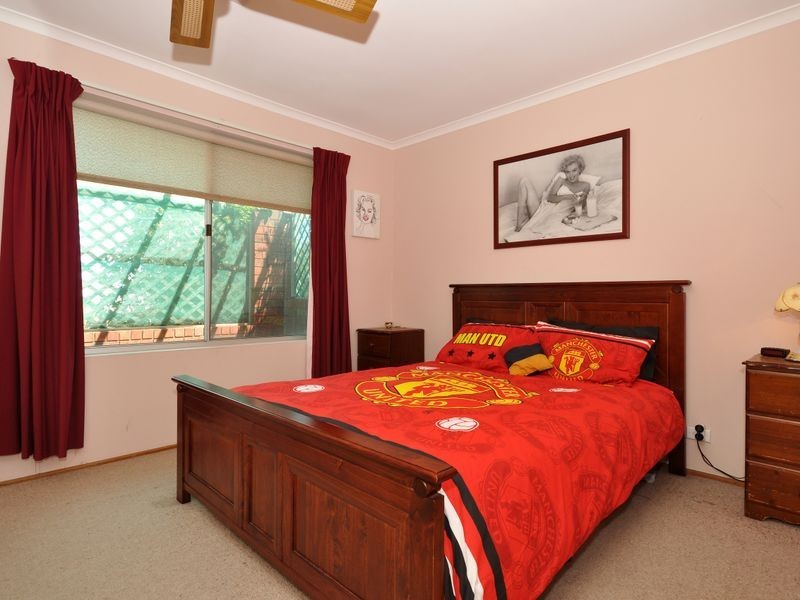 12 Lillian St, Huntfield Heights SA 5163