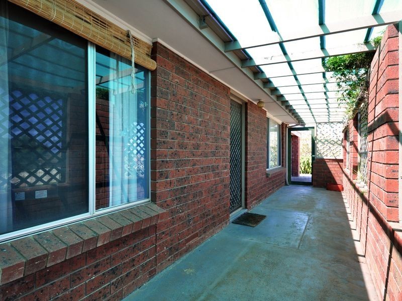 12 Lillian St, Huntfield Heights SA 5163