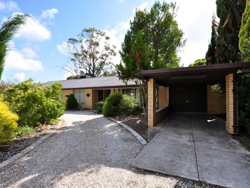 2 Kingston Ave, Happy Valley SA 5159