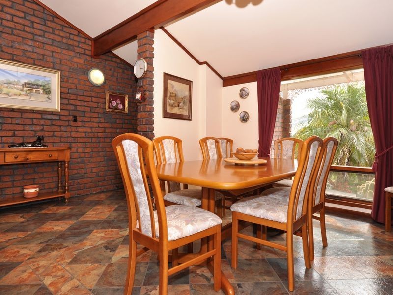2 Casuarina Place, Aberfoyle Park SA 5159