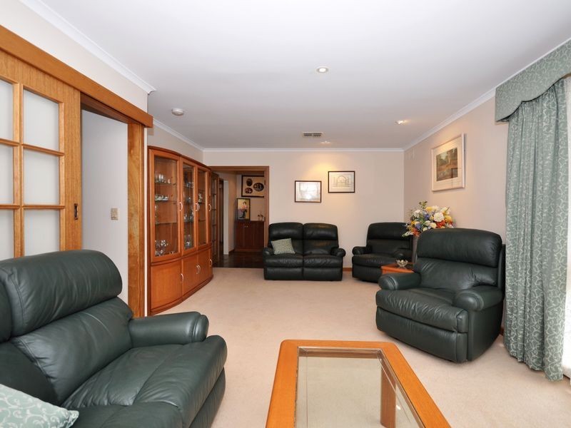 19 Bellaview Rd, Flagstaff Hill SA 5159