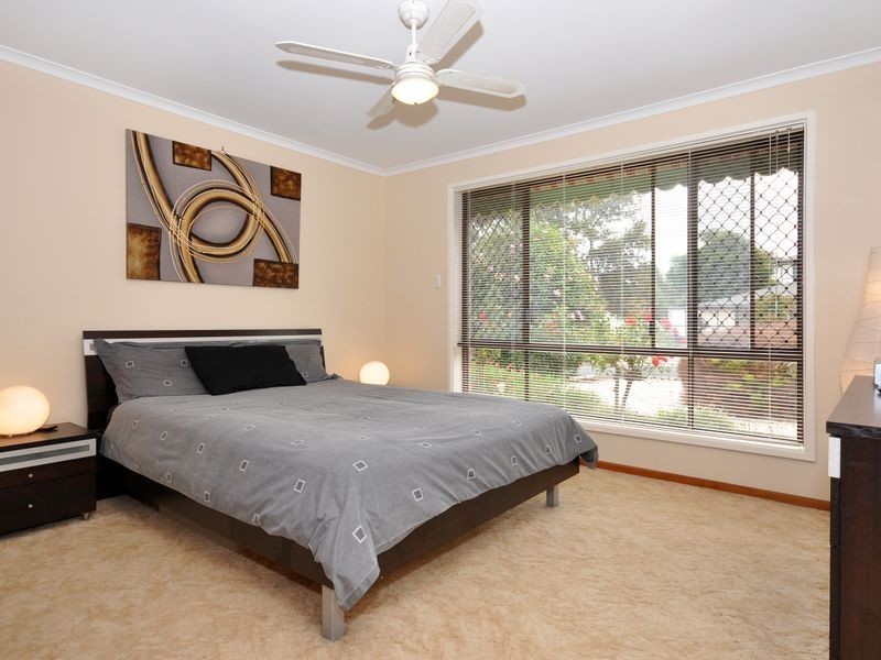 25 Torrens St, Happy Valley SA 5159