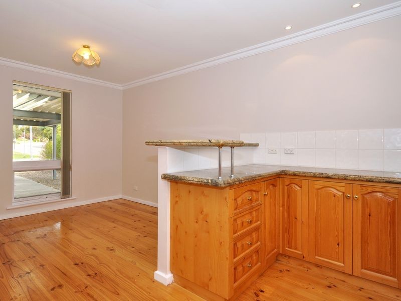 16 Jennifer Drive, Happy Valley SA 5159