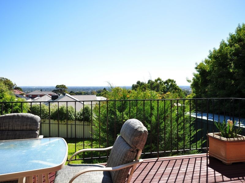 3 James St, Darlington SA 5047