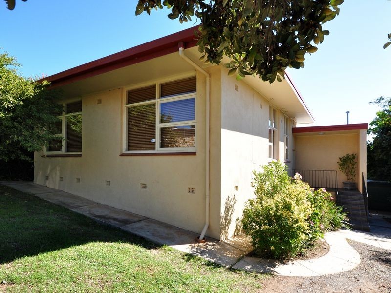 3 James St, Darlington SA 5047