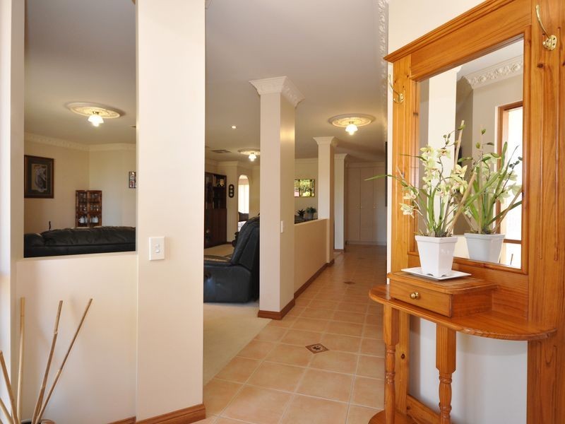 58 Berrima Rd, Sheidow Park SA 5158