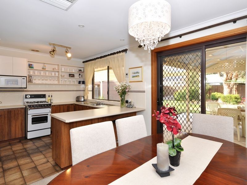 2 Quigley Court, Aberfoyle Park SA 5159
