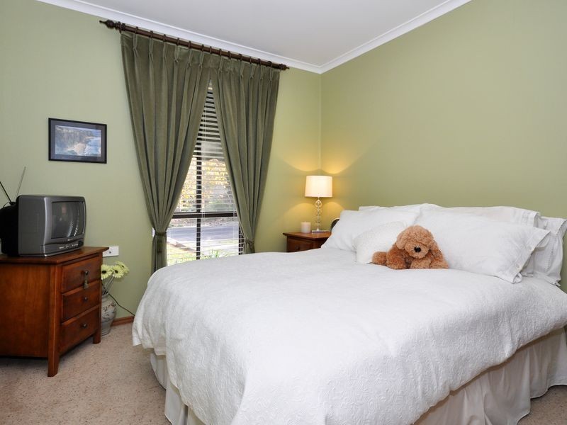 2 Quigley Court, Aberfoyle Park SA 5159