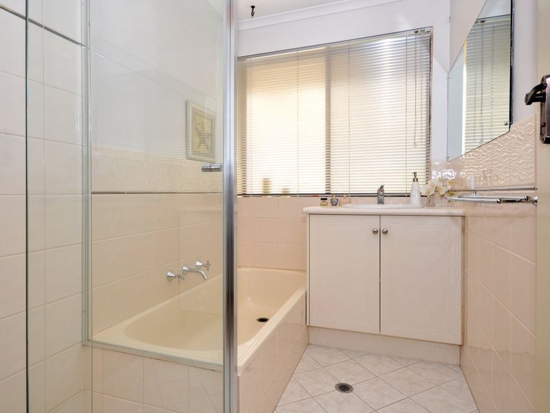 2 Quigley Court, Aberfoyle Park SA 5159