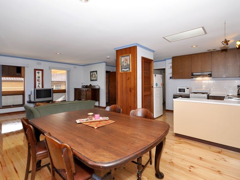 25 Emerald Rd, Morphett Vale SA 5162