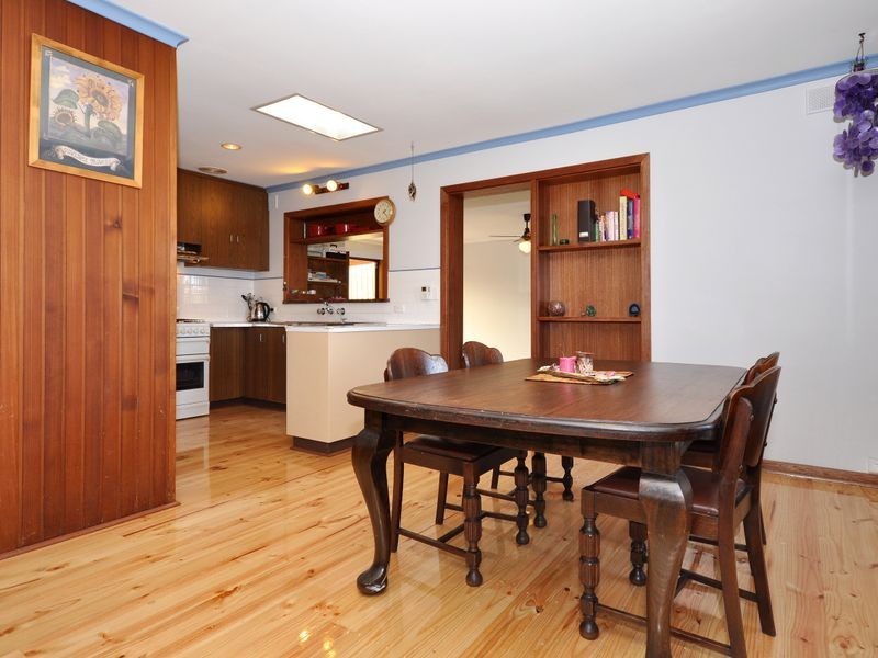 25 Emerald Rd, Morphett Vale SA 5162