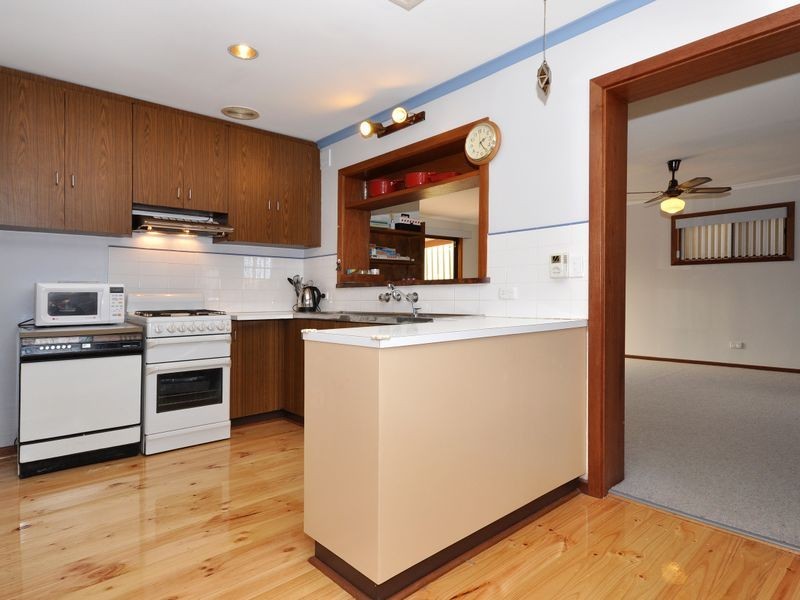 25 Emerald Rd, Morphett Vale SA 5162