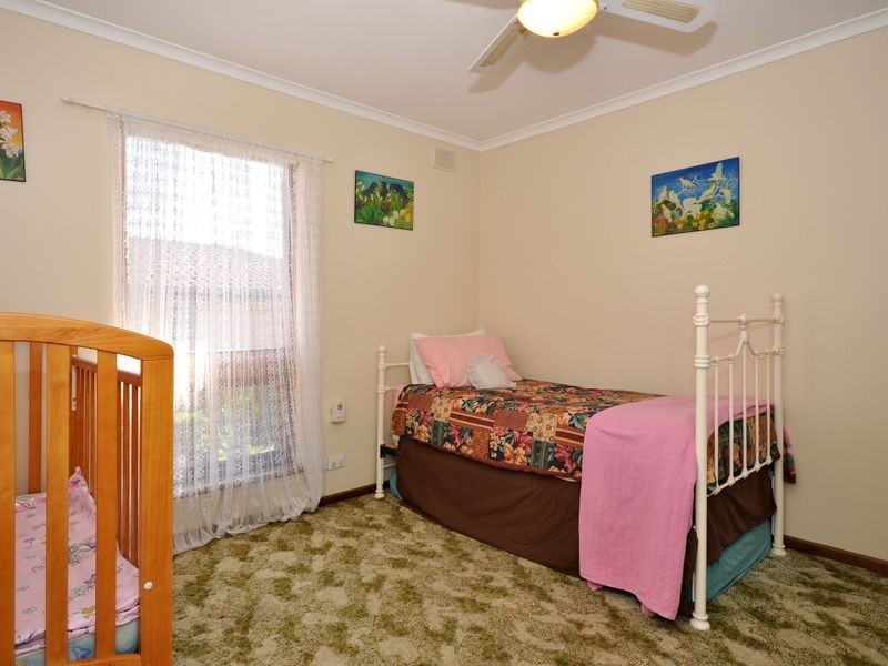 25 Emerald Rd, Morphett Vale SA 5162