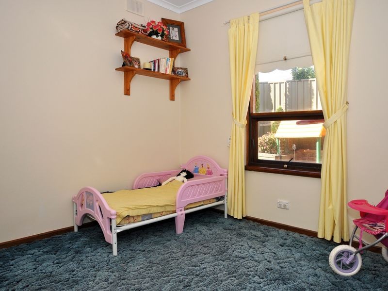 25 Emerald Rd, Morphett Vale SA 5162