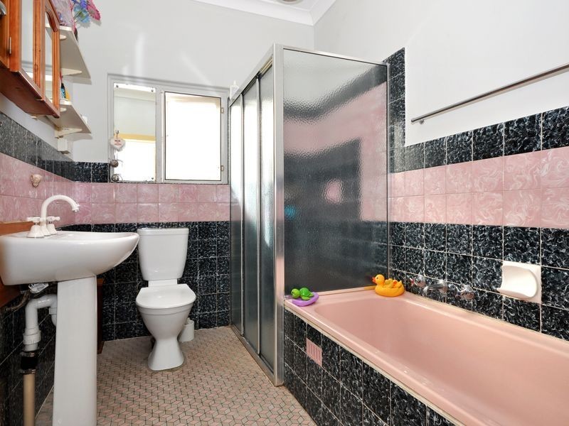 11 Aaron Avenue, Darlington SA 5047