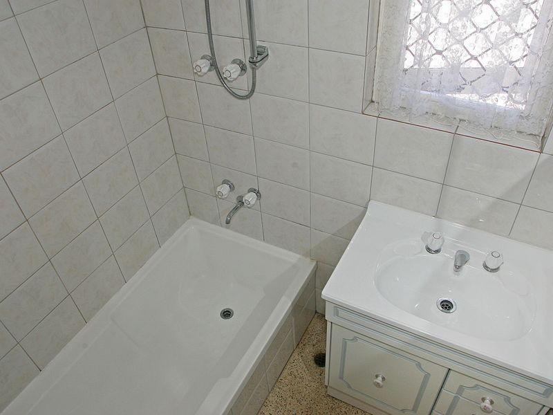 25 Halsey Rd, Fulham SA 5024
