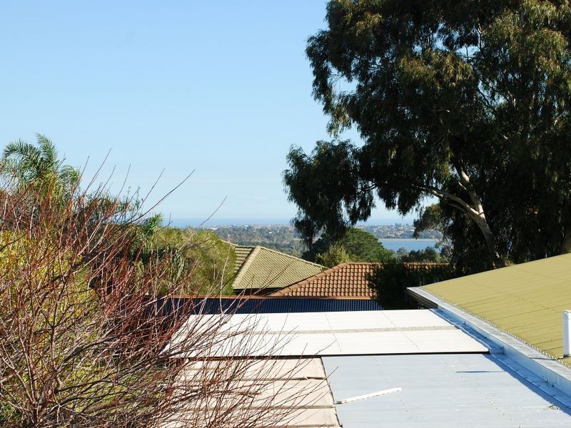 12 Lakeview Court, Aberfoyle Park SA 5159