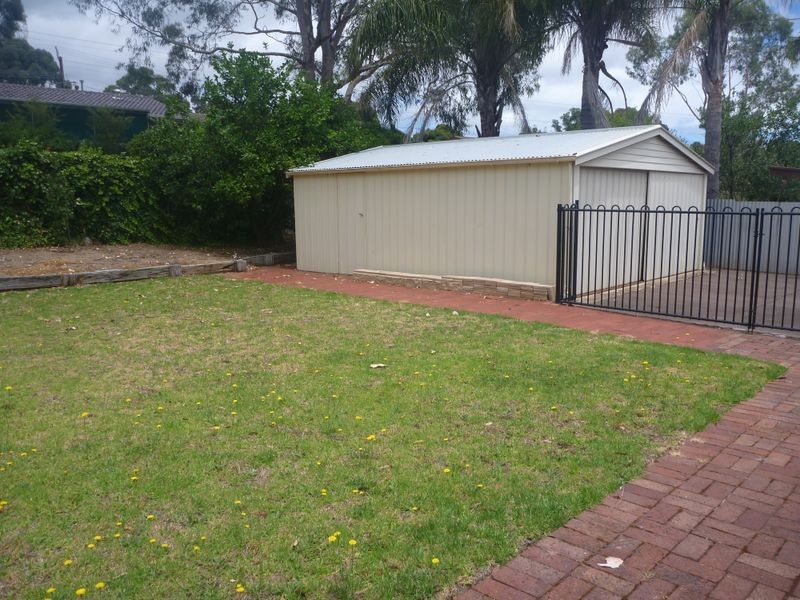 10 Roxanne Ave, Aberfoyle Park SA 5159