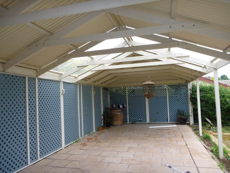 8 Kimberly Way, Happy Valley SA 5159