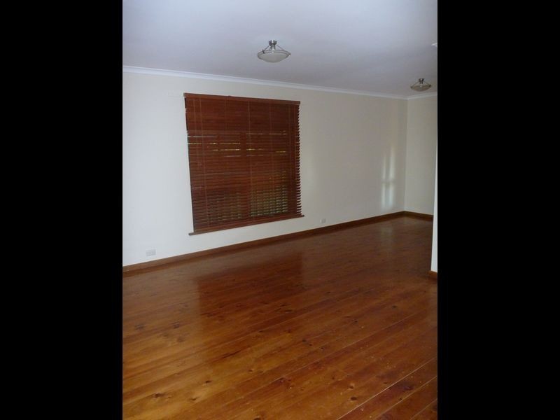 10 Mary Street, Happy Valley SA 5159