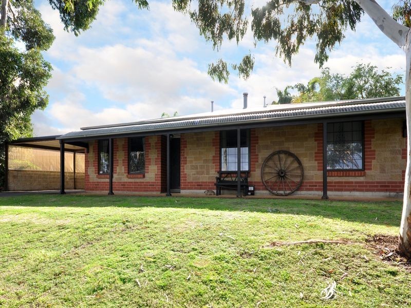 17 Alison Dr, Happy Valley SA 5159